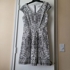 Sandra Darren Sleeves Dress Black & White
